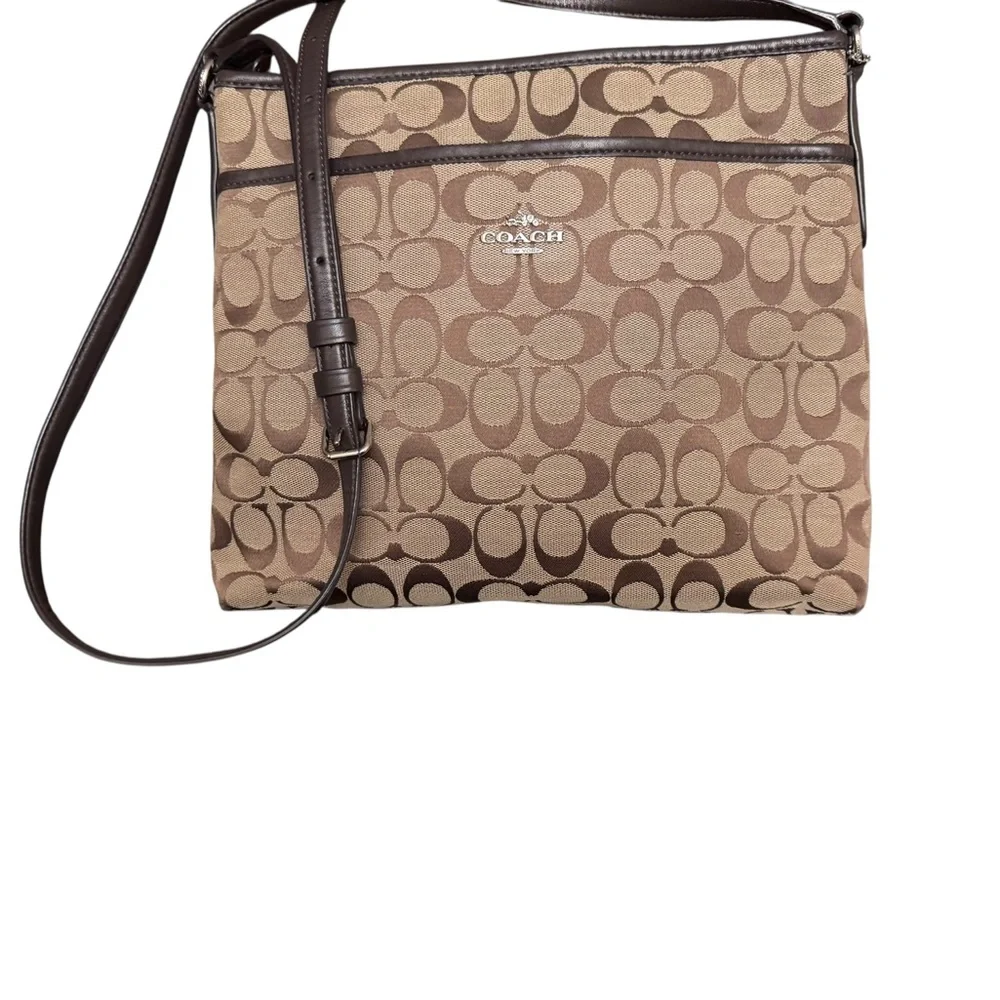 Coach Signature Canvas File Crossbody w Dust Bag - Picture 2 of 16